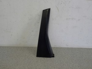 HONDA JAZZ III 08- LISTWA DRZWI TYLNYCH PRAWYCH PION 1/8 MINIATURA