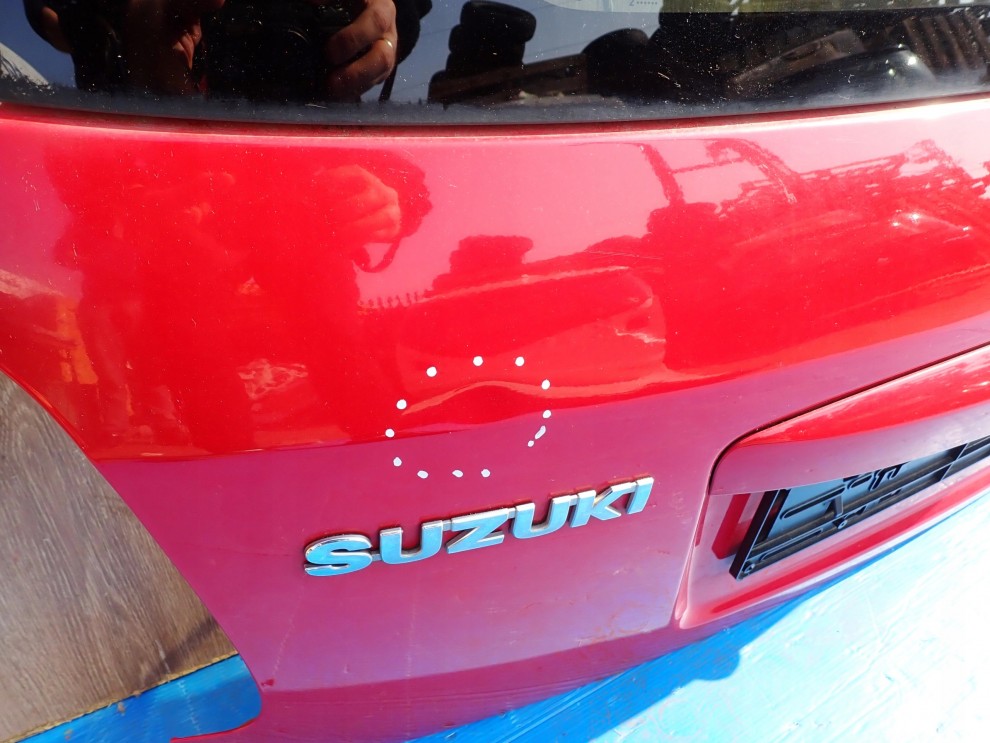 SUZUKI SX4 06-13 KLAPA BAGAŻNIKA SZYBA TYLNA ZCF 13/15