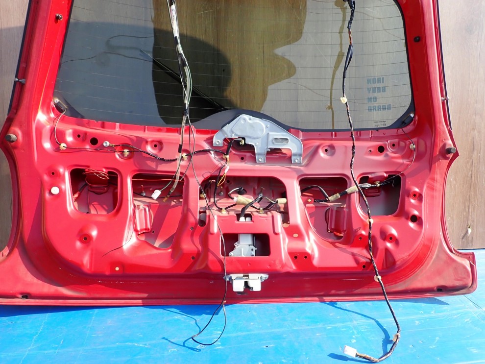 SUZUKI SX4 06-13 KLAPA BAGAŻNIKA SZYBA TYLNA ZCF 15/15