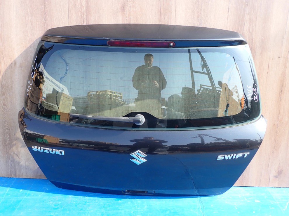 SUZUKI SWIFT MK6 04-09 KLAPA BAGAŻNIKA SZYBA TYLNA ZCE 1/12