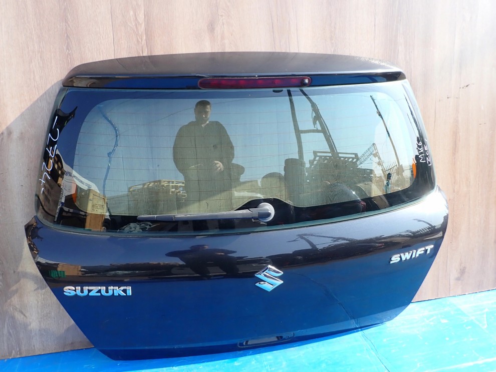 SUZUKI SWIFT MK6 04-09 KLAPA BAGAŻNIKA SZYBA TYLNA ZCE 5/12