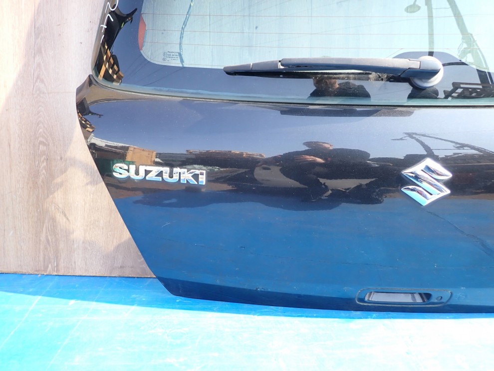 SUZUKI SWIFT MK6 04-09 KLAPA BAGAŻNIKA SZYBA TYLNA ZCE 7/12