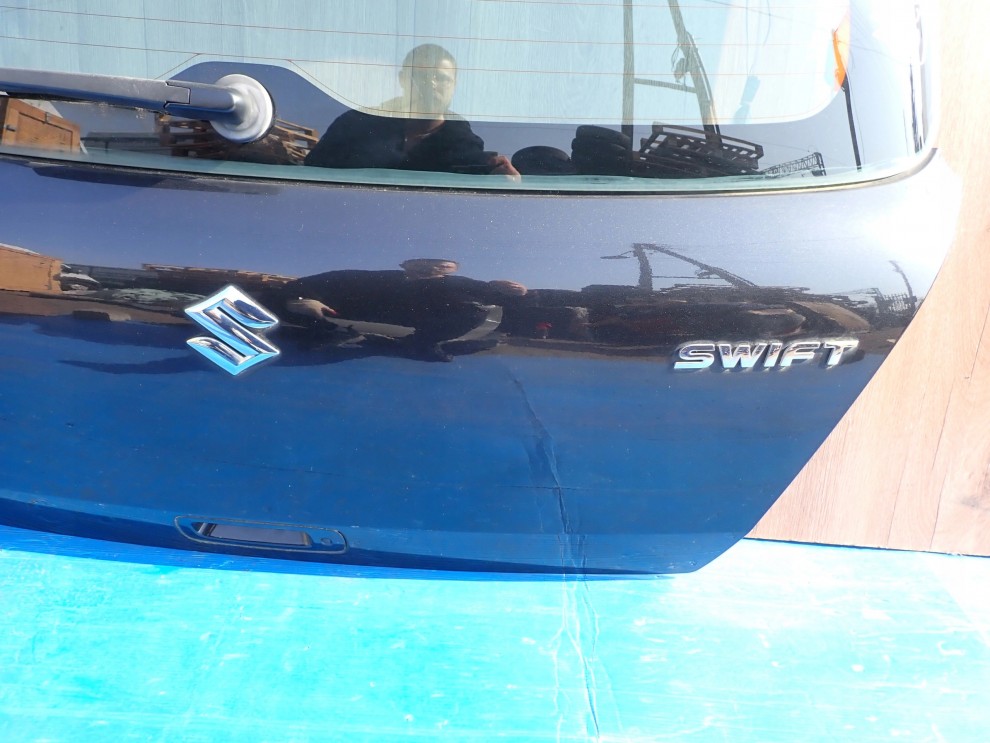 SUZUKI SWIFT MK6 04-09 KLAPA BAGAŻNIKA SZYBA TYLNA ZCE 8/12