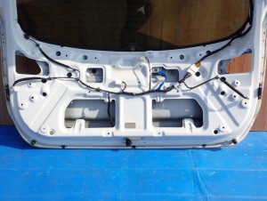 KIA CEED II KOMBI SW 12-17 KLAPA BAGAŻNIKA SZYBA TYLNA HW 13/13 MINIATURA