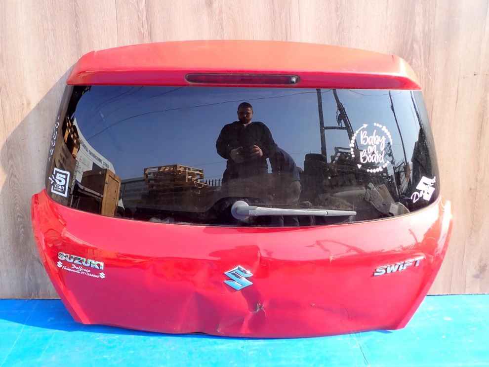 SUZUKI SWIFT MK7 10-16 KLAPA BAGAŻNIKA SZYBA TYLNA ZCF 1/16