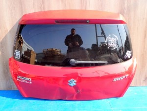 SUZUKI SWIFT MK7 10-16 KLAPA BAGAŻNIKA SZYBA TYLNA ZCF 2/16 MINIATURA