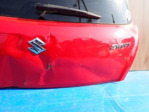 SUZUKI SWIFT MK7 10-16 KLAPA BAGAŻNIKA SZYBA TYLNA ZCF 11/16 MINIATURA