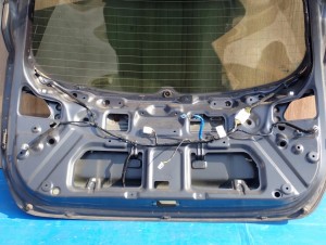 KIA CEED II KOMBI SW 12-17 KLAPA BAGAŻNIKA SZYBA TYLNA BE 15/15 MINIATURA