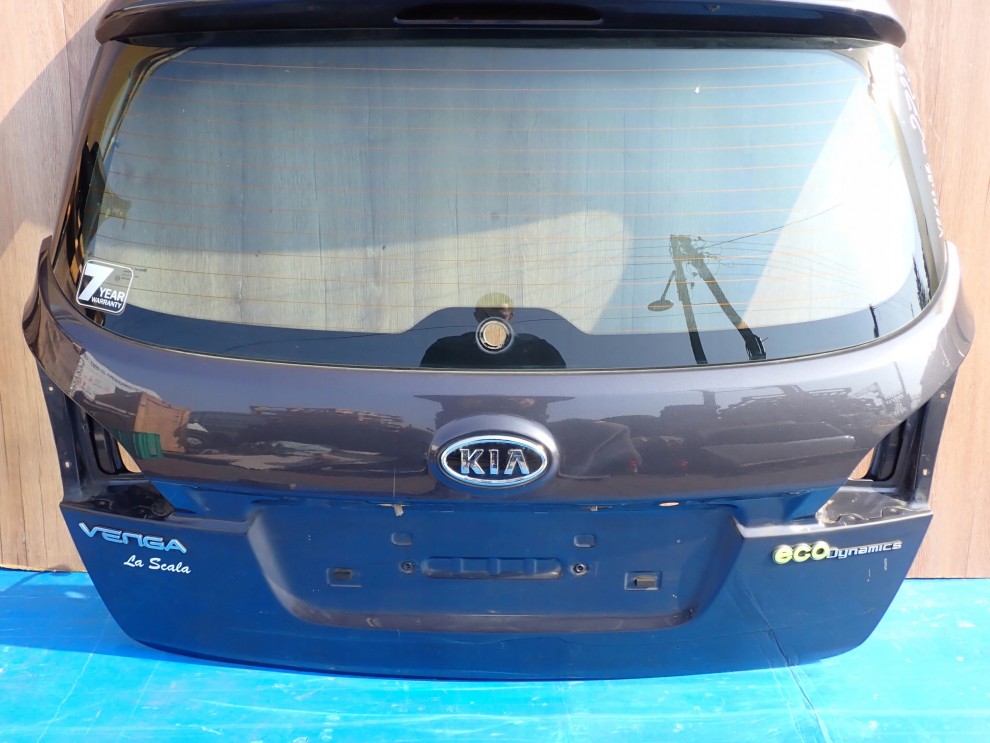 KIA VENGA 09- KLAPA BAGAŻNIKA SZYBA TYLNA BE 9/16