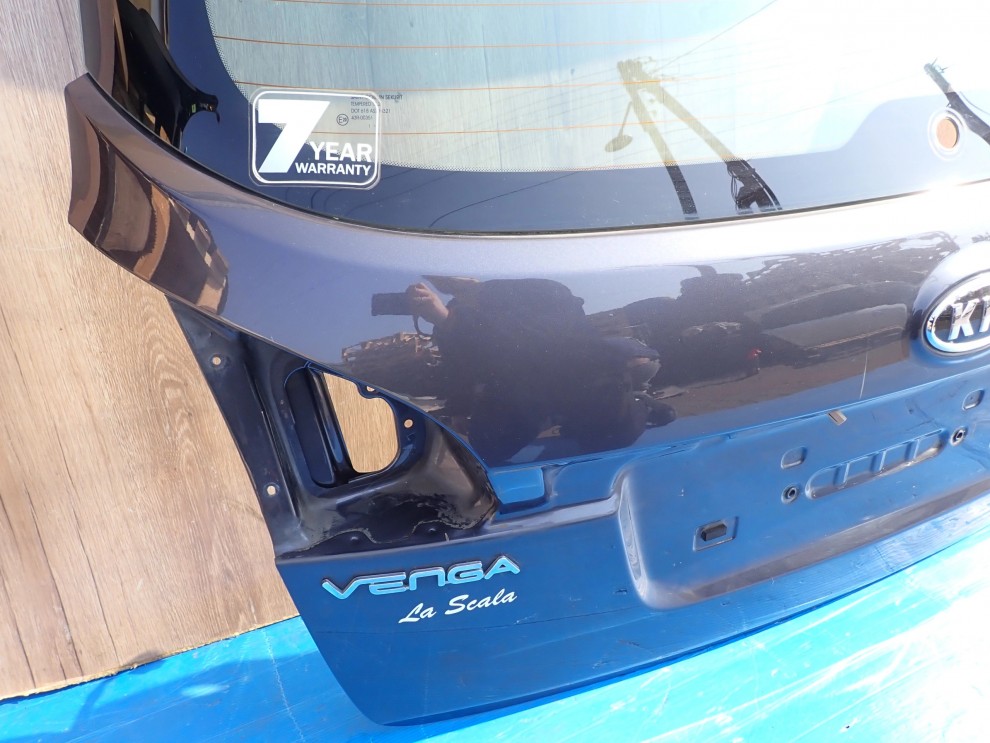 KIA VENGA 09- KLAPA BAGAŻNIKA SZYBA TYLNA BE 10/16