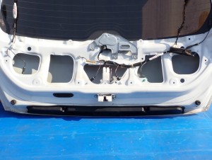 SUZUKI SWIFT MK7 10-16 KLAPA BAGAŻNIKA SZYBA TYLNA ZNL 12/12 MINIATURA