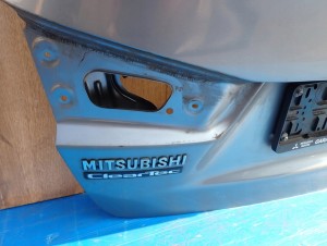 MITSUBISHI ASX 10- KLAPA BAGAŻNIKA SZYBA TYLNA U17A 9/16 MINIATURA