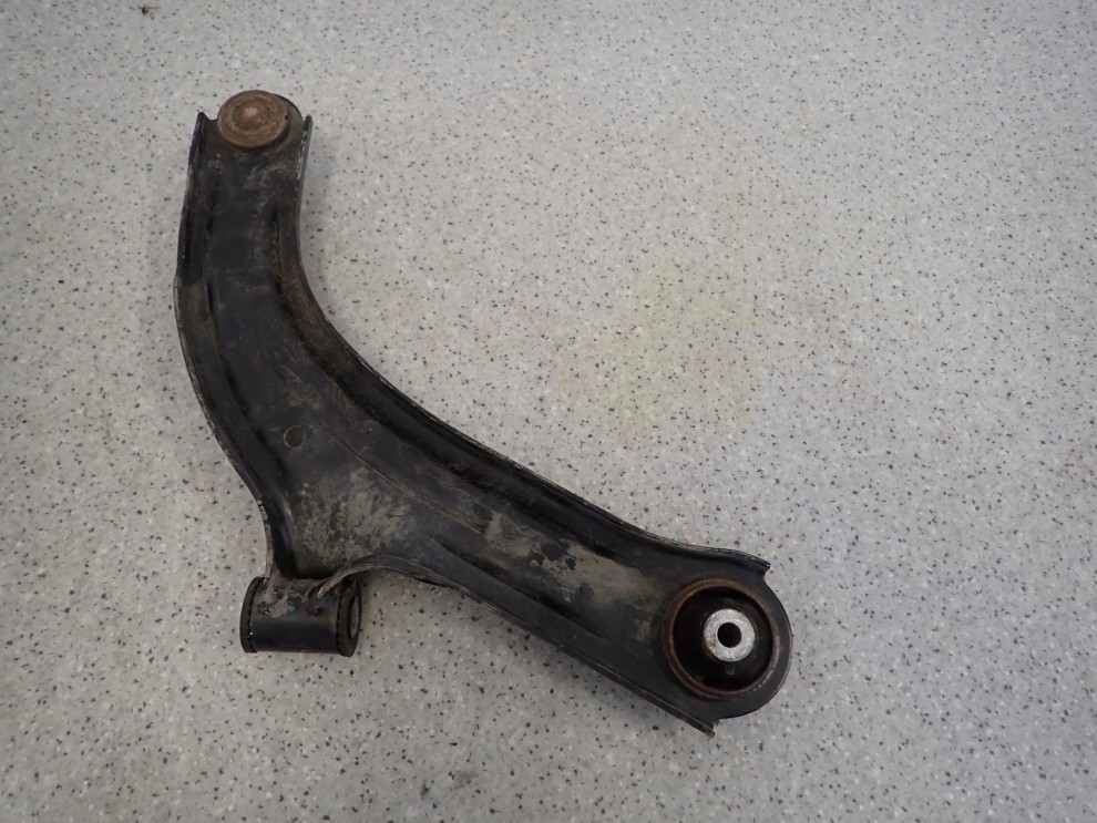 NISSAN MICRA K12 03-10 WAHACZ PRZEDNI LEWY 6/9