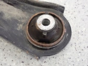 NISSAN MICRA K12 03-10 WAHACZ PRZEDNI LEWY 7/9 MINIATURA