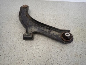 NISSAN MICRA K12 03-10 WAHACZ PRZEDNI LEWY 9/9 MINIATURA