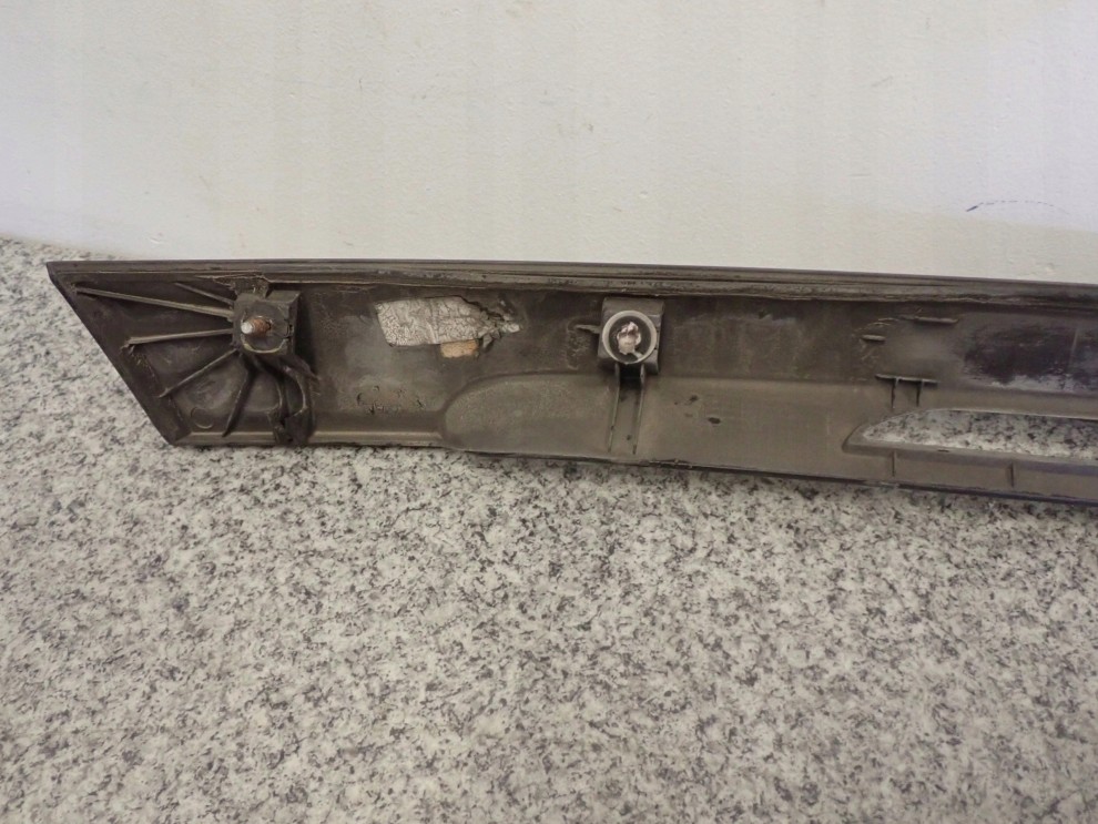 KIA VENGA 09- LISTWA KLAPY BAGAŻNIKA MIKROSTYK BE 5/12