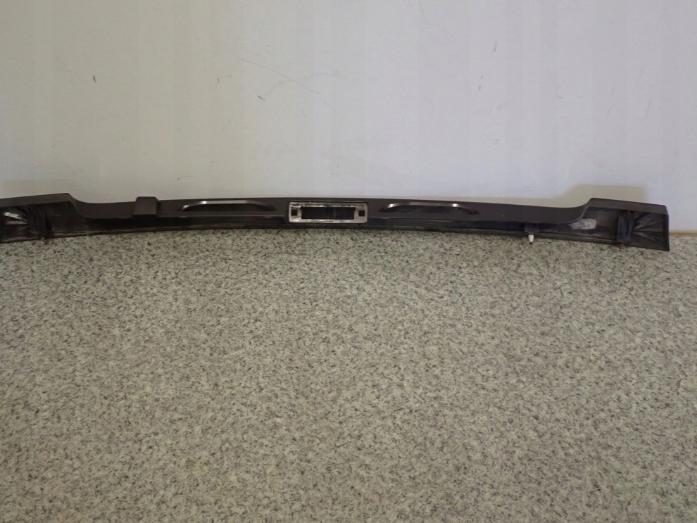 KIA VENGA 09- LISTWA KLAPY BAGAŻNIKA MIKROSTYK BE 11/12