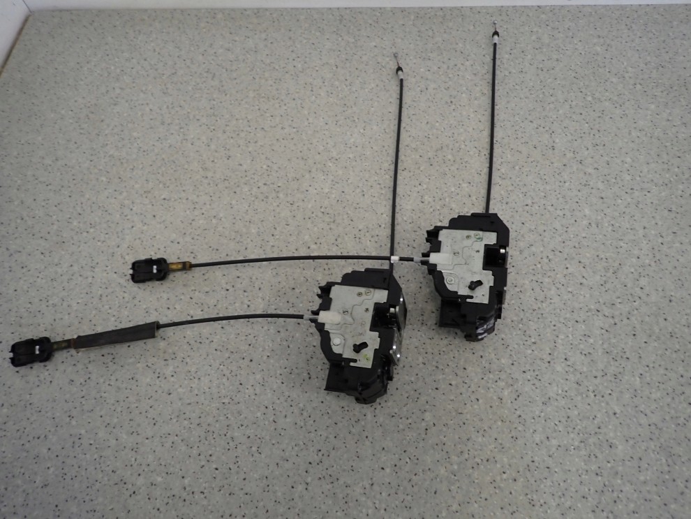 NISSAN MICRA K12 03-10 ZAMEK DRZWI TYLNY PRAWY 3/6