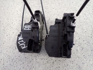 NISSAN MICRA K12 03-10 ZAMEK DRZWI TYLNY PRAWY 6/6 MINIATURA