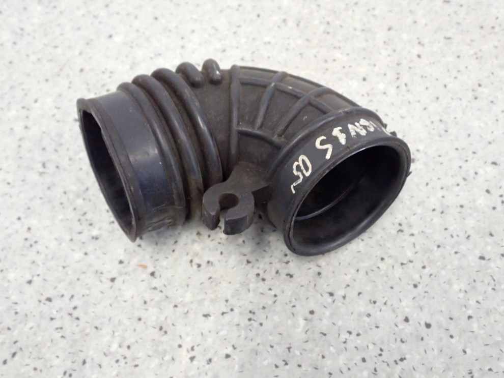 SUZUKI IGNIS II 1.3 1.5 BENZYNA 04-08 RURA DOLOTU POWIETRZA DO PRZEPUSTNICY 2/6