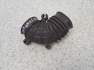 SUZUKI IGNIS II 1.3 1.5 BENZYNA 04-08 RURA DOLOTU POWIETRZA DO PRZEPUSTNICY 6/6 MINIATURA