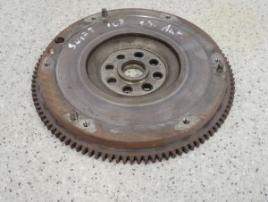 SUZUKI SWIFT M13A 1.3 04-09 KOŁO ZAMACHOWE AUTOMAT 5/7 MINIATURA