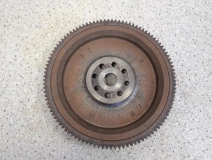 SUZUKI SWIFT M13A 1.3 04-09 KOŁO ZAMACHOWE AUTOMAT 6/7 MINIATURA