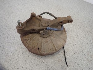 KIA CARENS II 02-06 CRDI ZWROTNICA TYLNA LEWA 6/7 MINIATURA