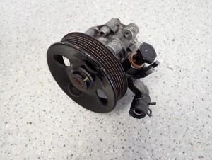 HYUNDAI TUCSON 2.0 CRDI 140KM 04- POMPA WSPOMAGANIA UKŁADU KIEROWNICZEGO 1/8 MINIATURA