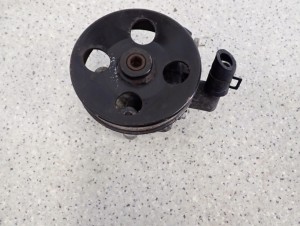 HYUNDAI TUCSON 2.0 CRDI 140KM 04- POMPA WSPOMAGANIA UKŁADU KIEROWNICZEGO 5/8 MINIATURA