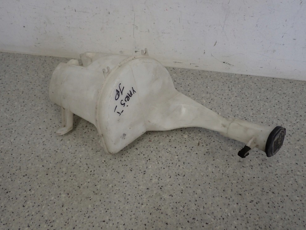 TOYOTA YARIS JP ZBIORNICZEK SPRYSKIWACZY SPRISKIWACZA 5/8