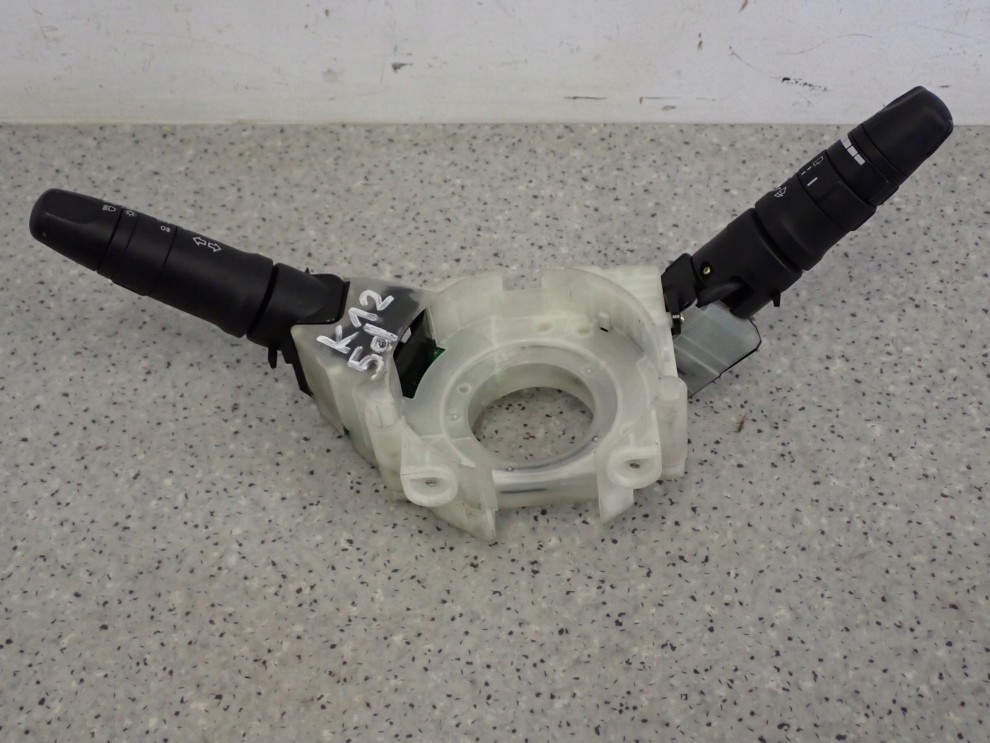 NISSAN MICRA K12 02-10 PRZEŁĄCZNIK POD KIEROWNICE ZESPOLONY BEZ HALOGENÓW 1/4