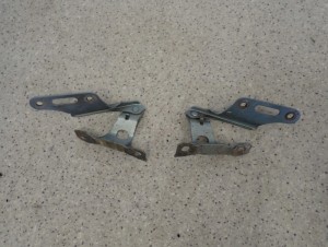 HONDA CIVIC VII 01- ZAWIAS MASKI LEWY LUB PRAWY 4/6 MINIATURA