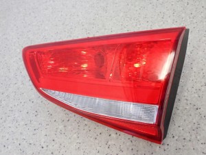 KIA CEED II KOMBI SPORT 17- LAMPA TYLNA PRAWA W KLAPĘ LIFT 2/5 MINIATURA