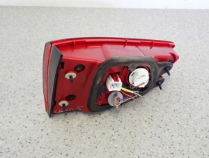 KIA CEED II KOMBI SPORT 17- LAMPA TYLNA PRAWA W KLAPĘ LIFT 5/5 MINIATURA