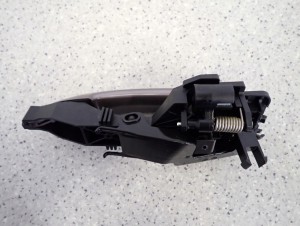 HYUNDAI IX20 09- KLAMKA DRZWI TYLNA LEWA NSW 7/7 MINIATURA