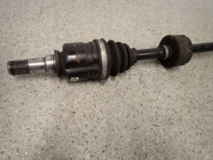 TOYOTA YARIS I BENZYNA 00-05 PÓŁOŚ PRAWA Z ABS 3/5 MINIATURA