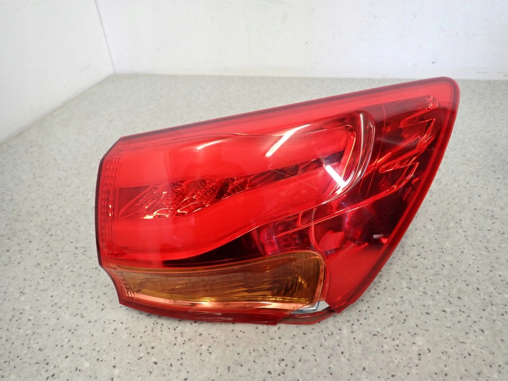 KIA CEED II KOMBI SW 12-14 LAMPA TYLNA PRAWA LED 1/9
