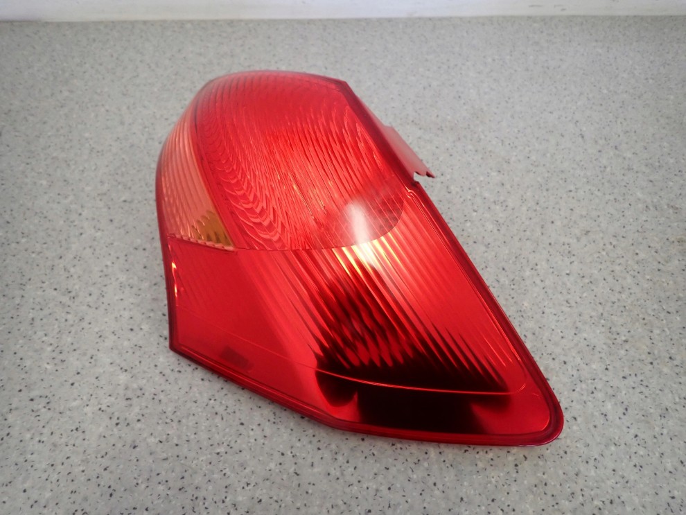 KIA VENGA 09- LAMPA TYLNA PRAWA 5/11