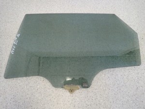 KIA CEED II KOMBI SW 12-17 SZYBA TYLNA LEWA 1/3 MINIATURA