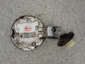 SUZUKI SPLASH 08-14 KLAPKA WLEWU PALIWA ZCC 5/6 MINIATURA