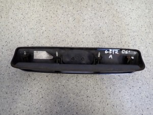 HYUNDAI GETZ 06-09 LISTWA KLAPY BAGAŻNIKA 2/4 MINIATURA