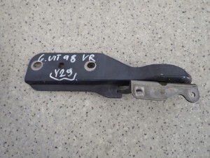 GRAND VITARA I 99-05 ZAWIAS MASKI PRAWY 1/2 MINIATURA