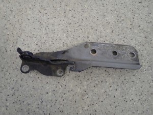 GRAND VITARA I 99-05 ZAWIAS MASKI PRAWY 2/2 MINIATURA