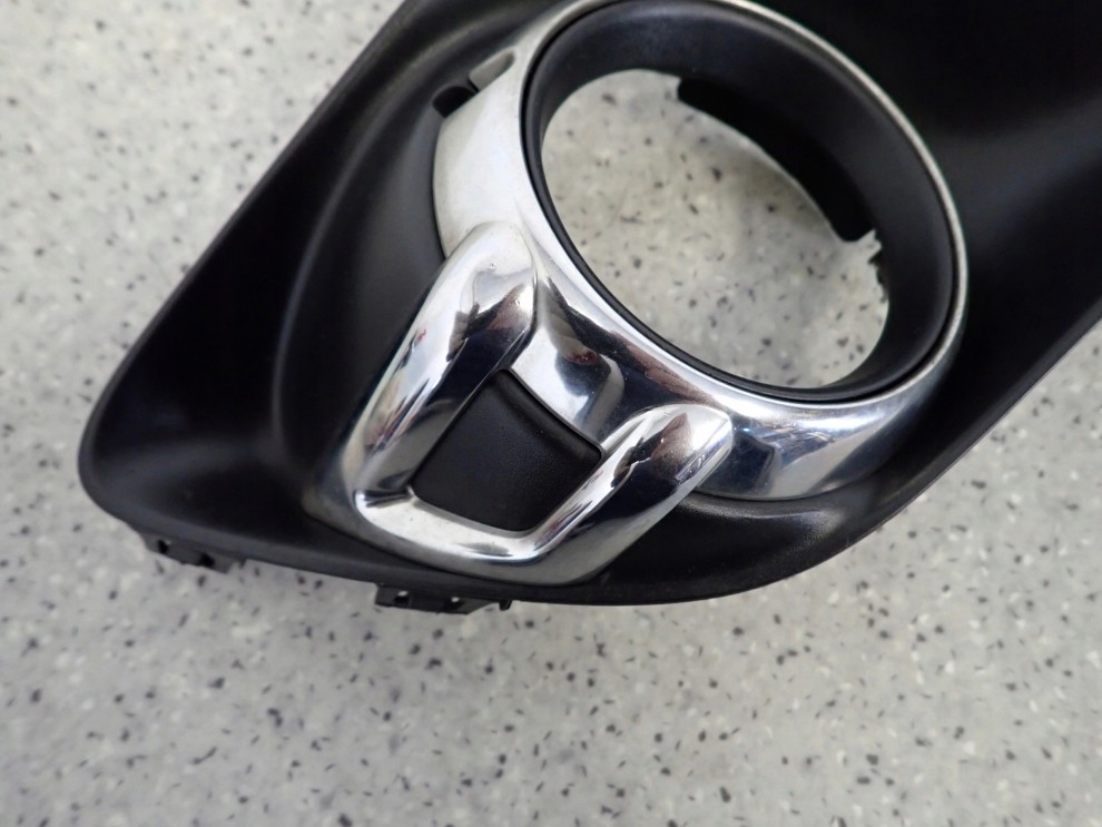 MITSUBISHI ASX 10-13 KRATKA HALOGENU PRZEDNIA LEWA 3/9