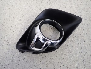 MITSUBISHI ASX 10-13 KRATKA HALOGENU PRZEDNIA LEWA 2/9 MINIATURA