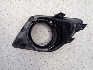 MITSUBISHI ASX 10-13 KRATKA HALOGENU PRZEDNIA LEWA 7/9 MINIATURA