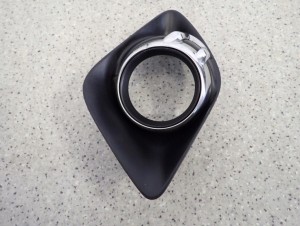 MITSUBISHI ASX 10-13 KRATKA HALOGENU PRZEDNIA PRAWA 4/6 MINIATURA