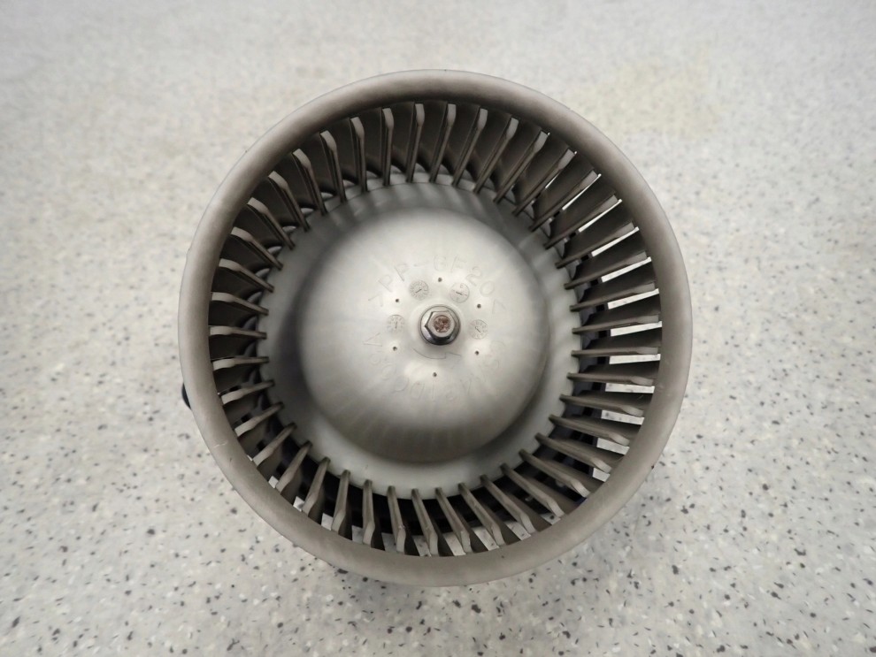 MITSUBISHI OUTLANDER II 07-12 WENTYLATOR NAGRZEWNICY DMUCHAWA 5/6