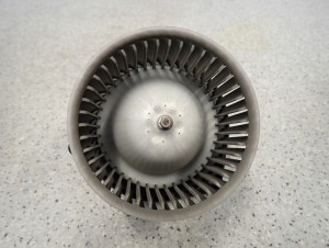 MITSUBISHI OUTLANDER II 07-12 WENTYLATOR NAGRZEWNICY DMUCHAWA 5/6 MINIATURA